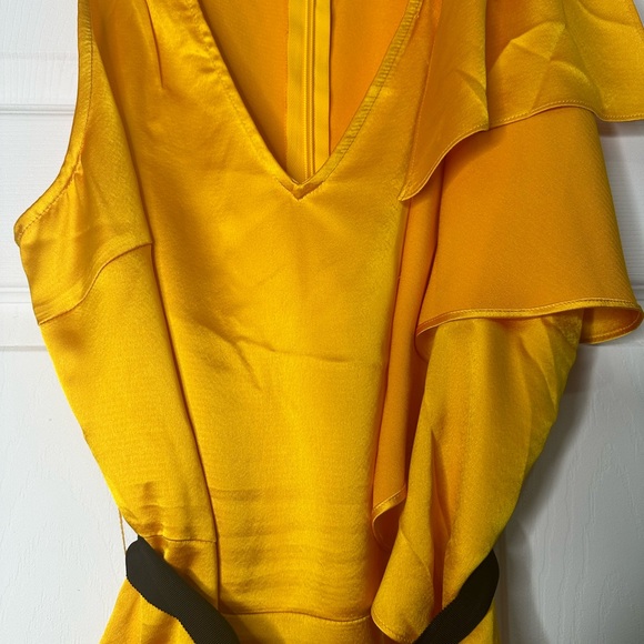 Gold Bebe Blouse - Picture 2 of 4